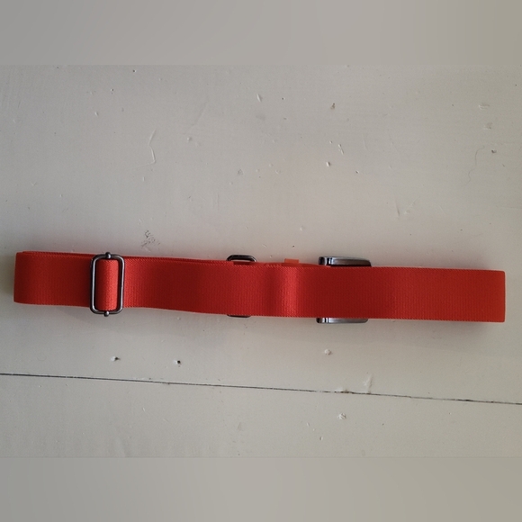 Nike Orange Athletic Elastic Belt with Adjustable Buckle 28"-45" | Unisex - Picture 3 of 5